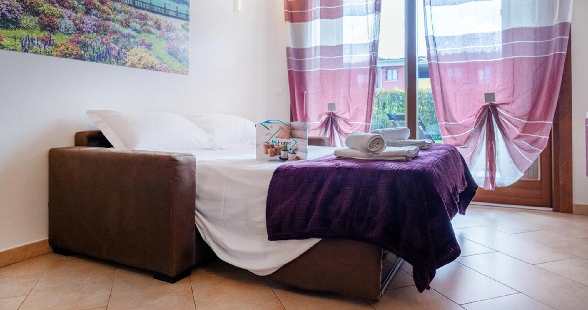 Oleandro Apartment - Featuring A Private Garden And Access To 5 Pools Desenzano del Garda Exteriér fotografie